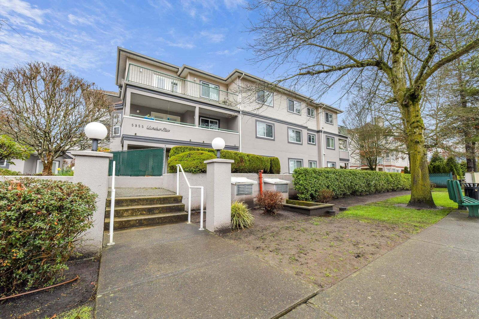 Property Photo: 5955 177B Street 207 BC V3S 4J7