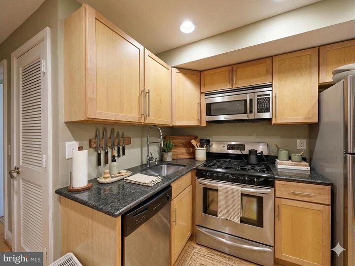 Property Photo: 6 Rhode Island Avenue NW 2 DC 20001