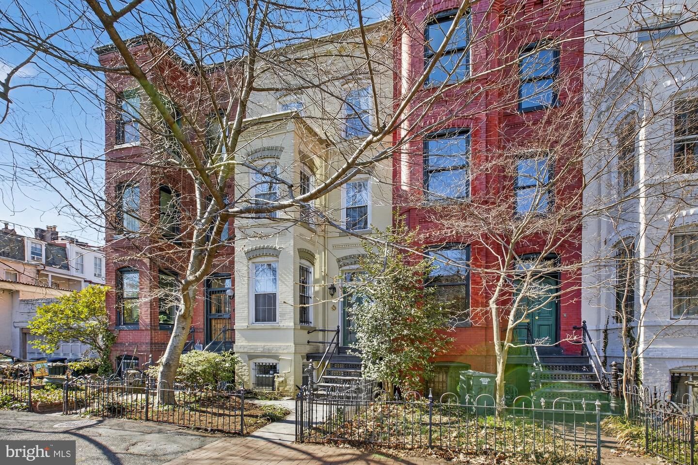 Property Photo:  212 5th Street NE  DC 20002 