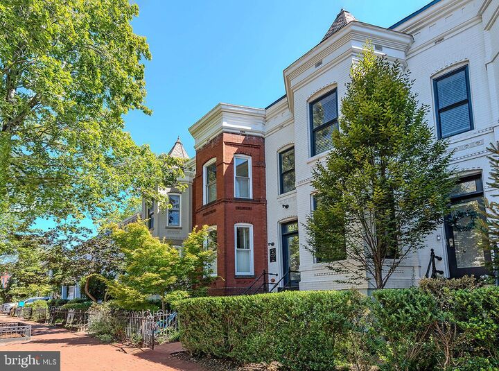 Property Photo:  418 7th Street SE 302  DC 20003 