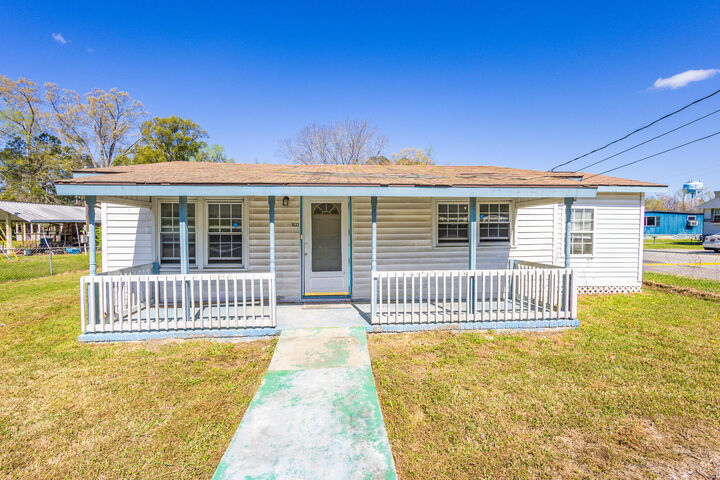Property Photo:  1632 Central Avenue  SC 29483 