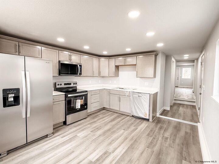 Property Photo: 2415 E 10th St WY 82007