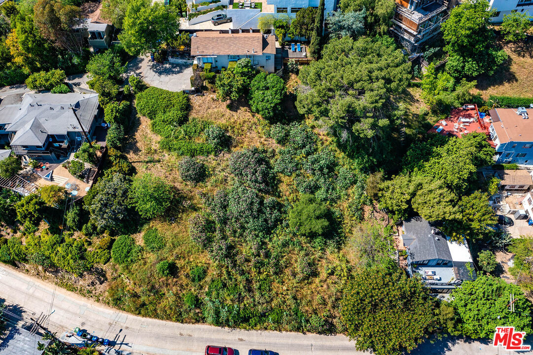 Property Photo:  2231 Moore St  CA 90039 