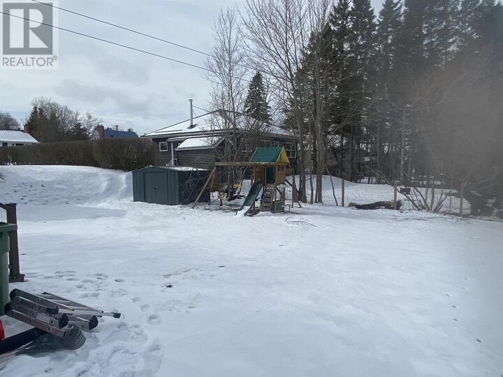 Property Photo:  274 Pleasant Street  NS B2N 3T1 