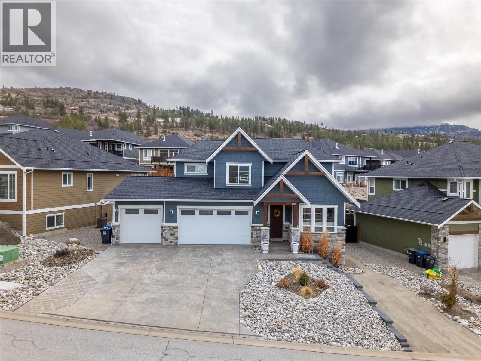 Property Photo: 2070 Lawrence Avenue BC V2A 9G6