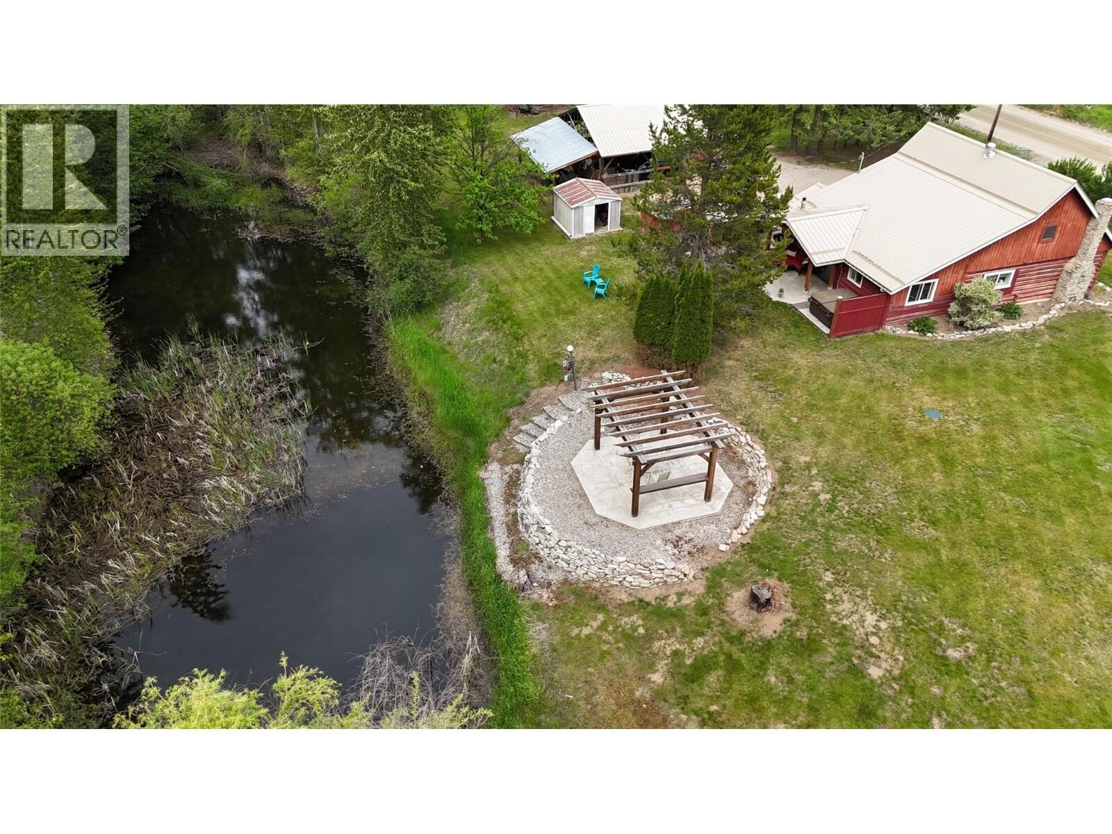 Photo de la propriété:  12451 Brown Creek Road  BC V0H 1H8 