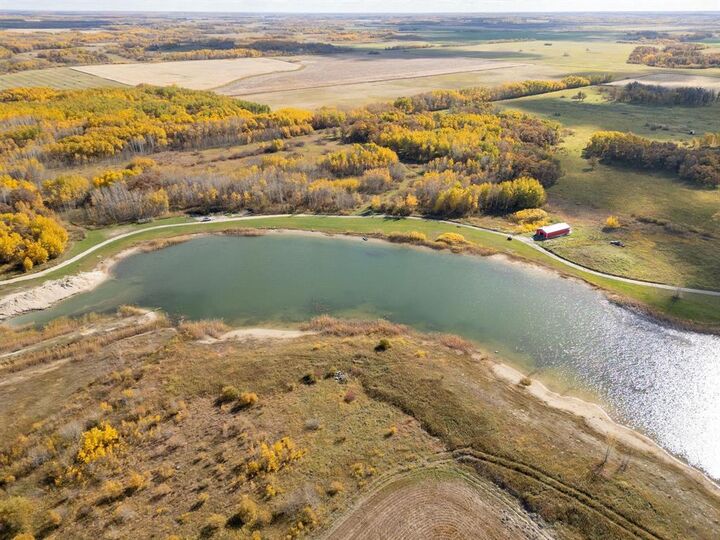 Property Photo:  26078 Rd 11 N Road  MB R0A 1P0 