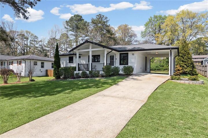 Property Photo:  1857 Lochlomand Lane SE  GA 30080 