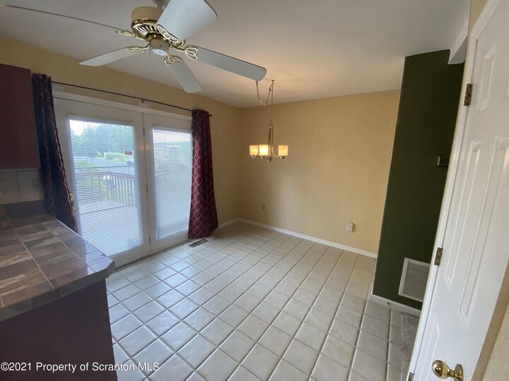 Property Photo:  32 Briarwood Way  PA 18411 