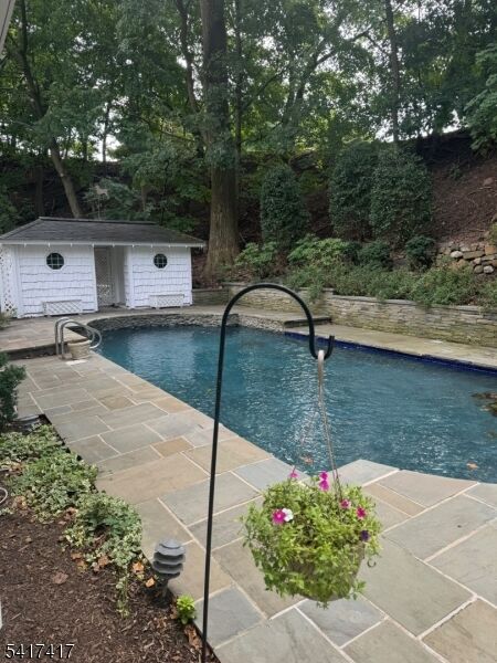 Property Photo:  151 Kingwood Dr  NJ 07424 