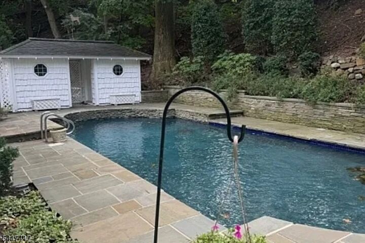 Property Photo:  151 Kingwood Dr  NJ 07424 