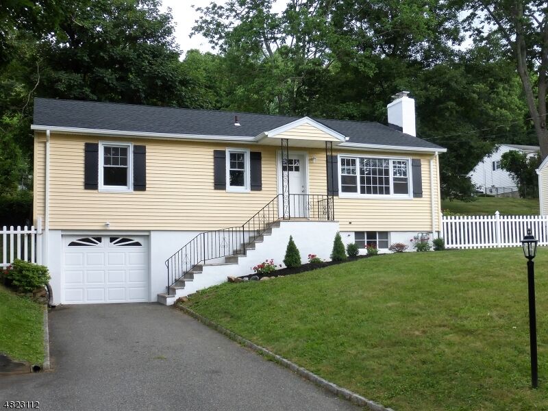 Property Photo:  26 Adams Drive  NJ 07834 