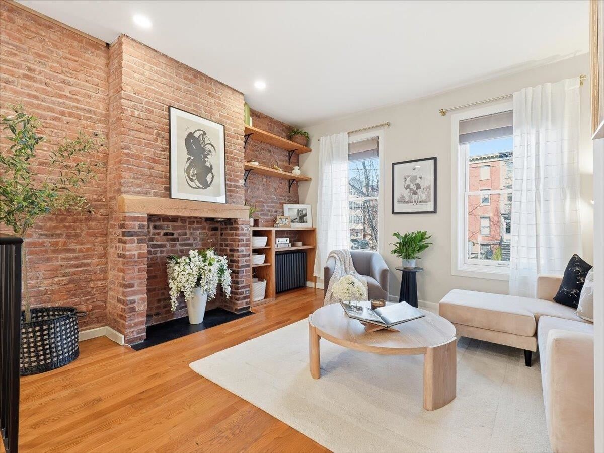 Property Photo:  295 4th St 1  NJ 07302 