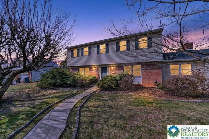 Property Photo:  1460 Springhouse Road  PA 18104 