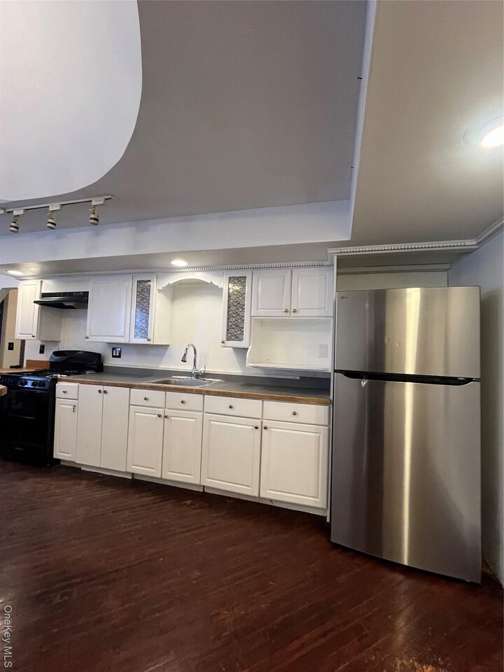 Property Photo:  22 East Main Street  NY 10940 