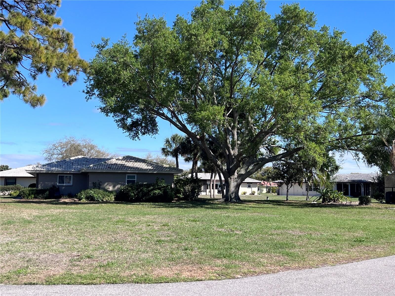 Property Photo:  618 Rubens Drive 618  FL 34275 