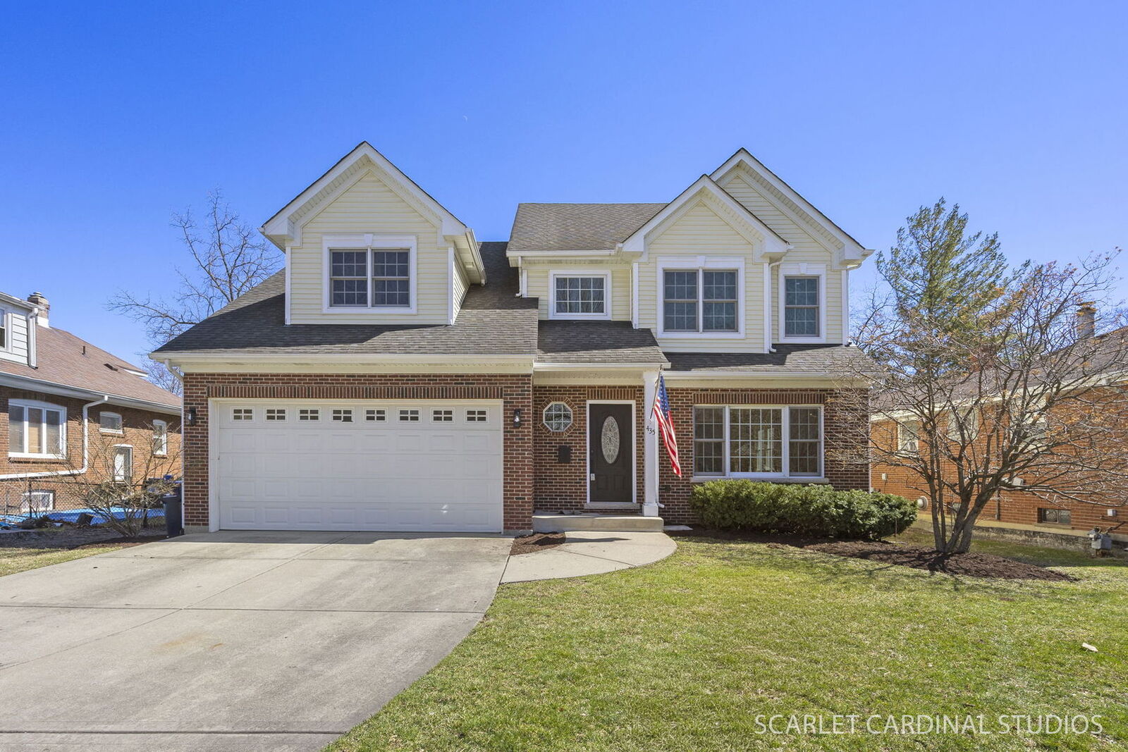 Property Photo:  435 S School Street  IL 60148 