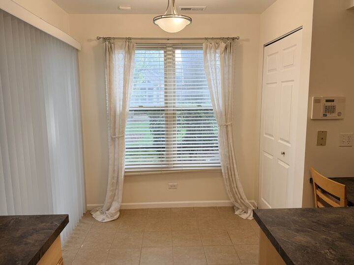 Property Photo: 1310 Cromwell Court 1310 IL 60061