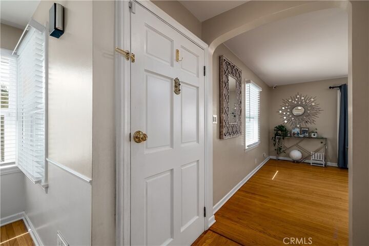 Property Photo:  5922 N Vista  CA 91775 