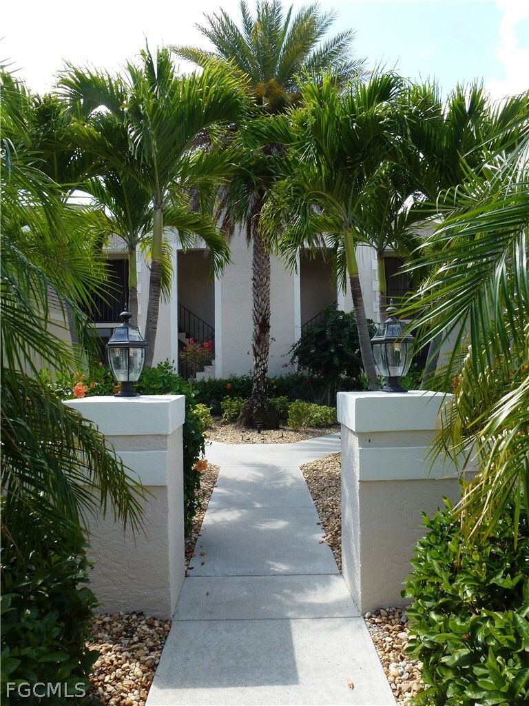 Property Photo:  16410 Kelly Cove Drive 313  FL 33908 