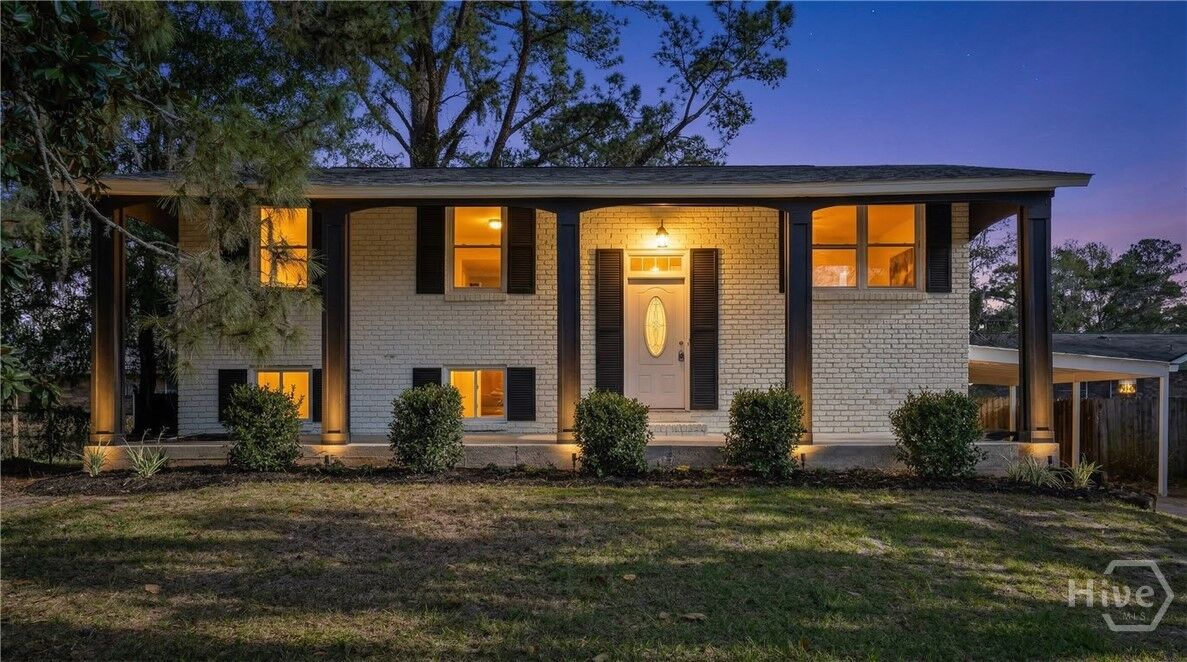 Property Photo: 406 Valentine Drive GA 31406