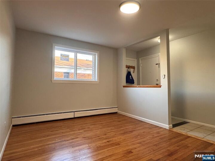 Property Photo:  309 Essex Street 1  NJ 07601 