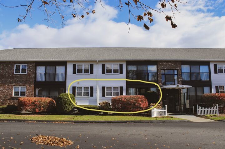 Property Photo:  12 Candlewood Lane 1-6  MA 02639 