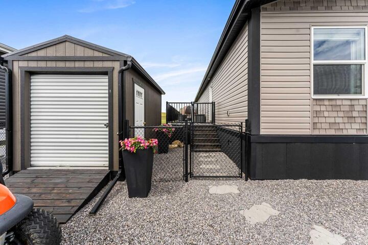 Property Photo:  41019 Range Road 11 143  AB T0C 0J1 