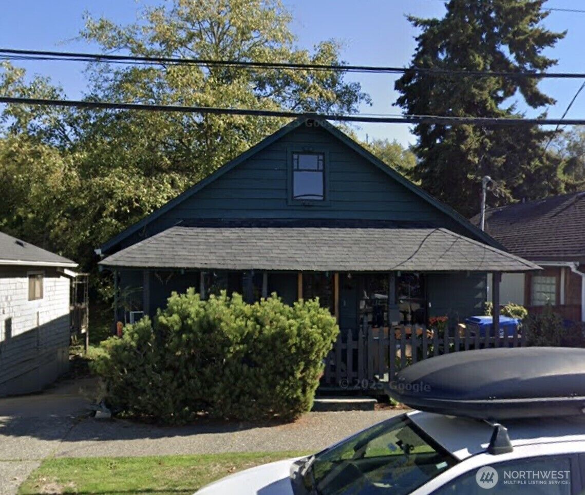Property Photo:  6056  Seaview Avenue NW  WA 98107 