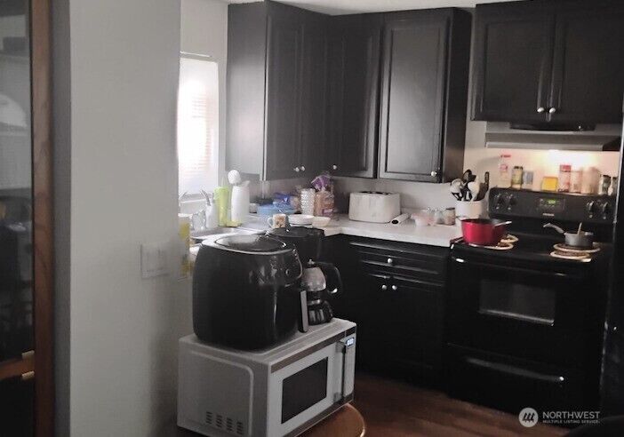 Property Photo:  735 S Melbourne Street S  WA 98595 
