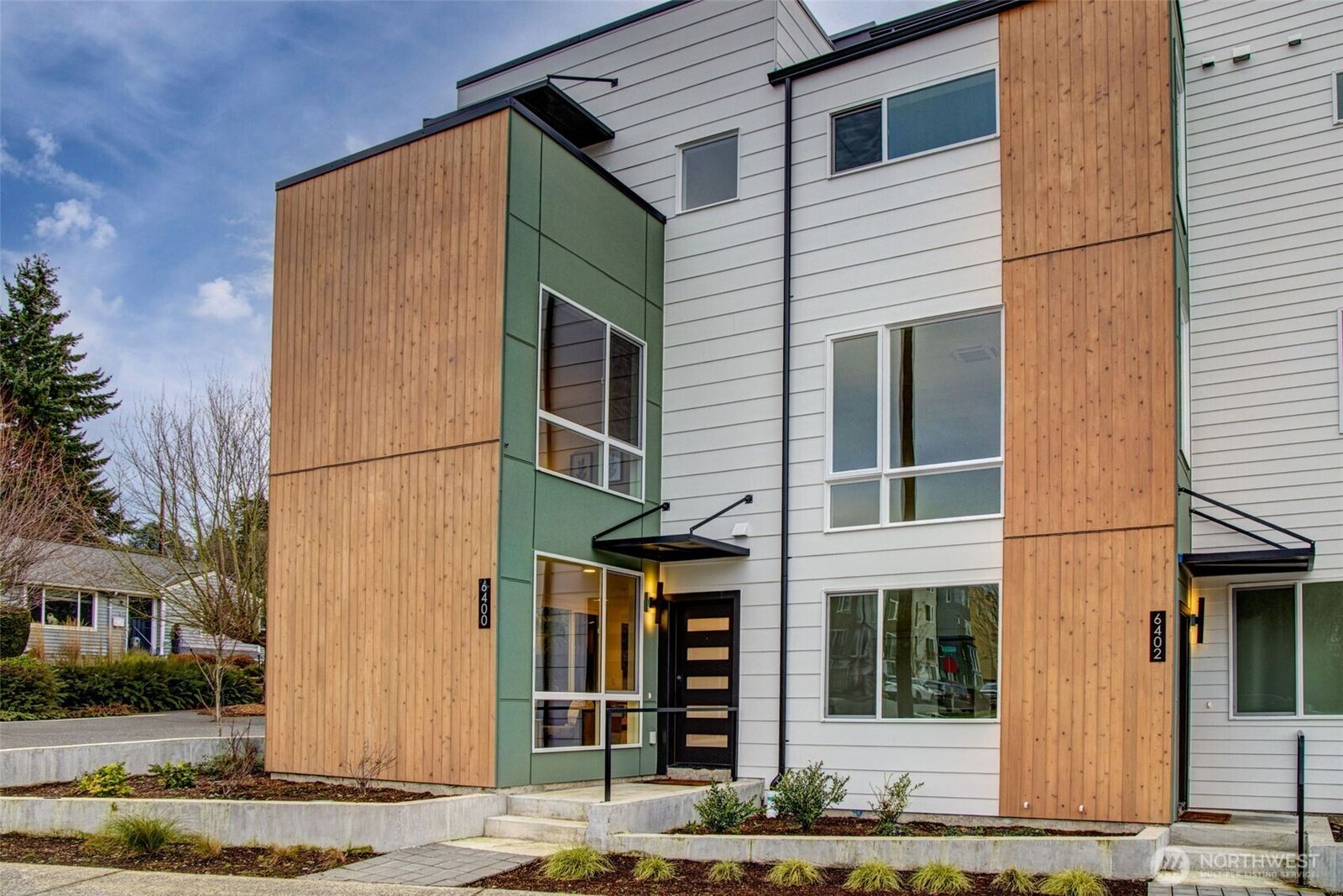 Property Photo: 6400 Fauntleroy Way SW WA 98136