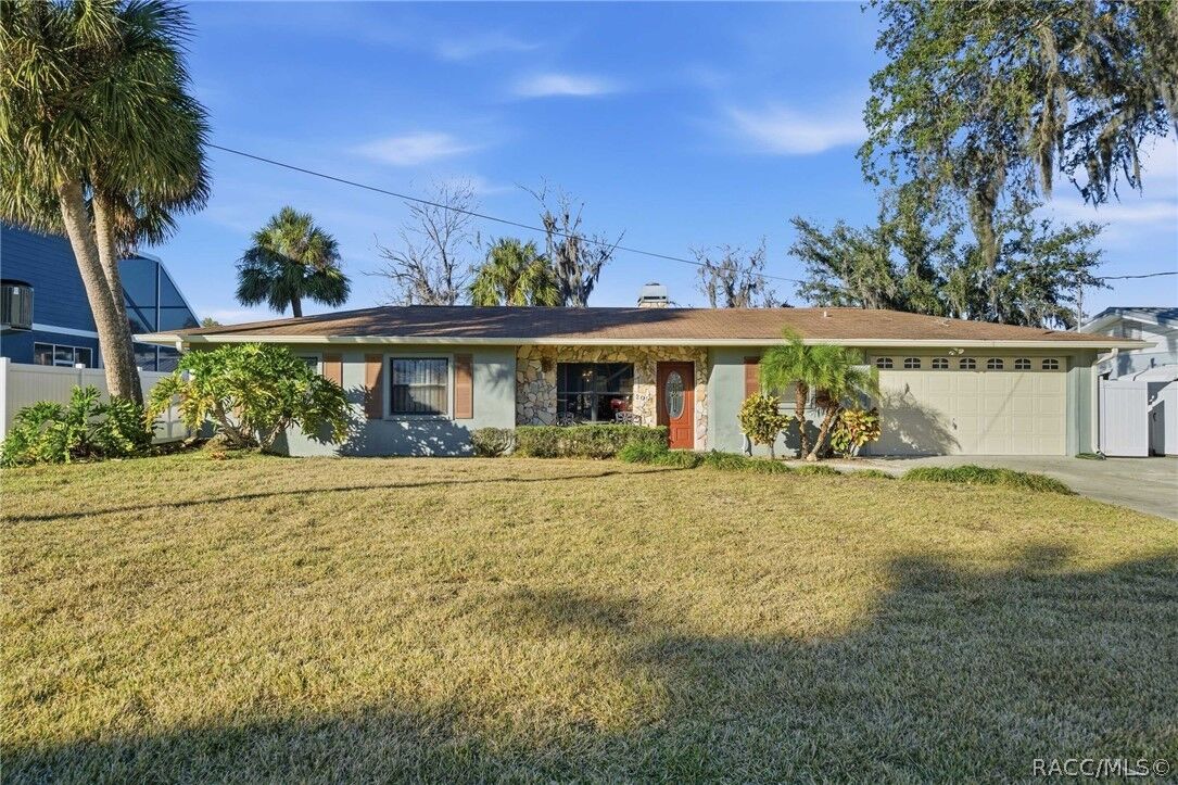 Property Photo: 2051 NW 17th Street FL 34428