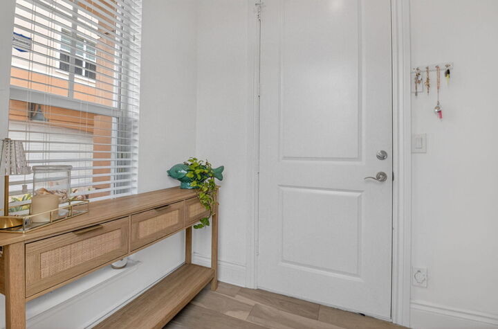 Property Photo:  180 NE 6th Avenue  FL 33483 