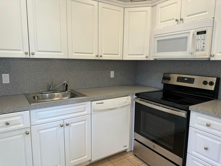 Property Photo:  569 Monaco L  FL 33446 