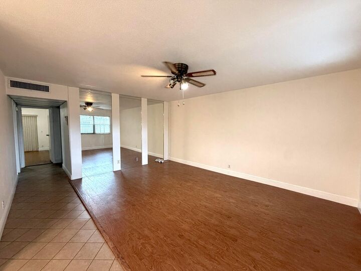 Property Photo: 569 Monaco L FL 33446