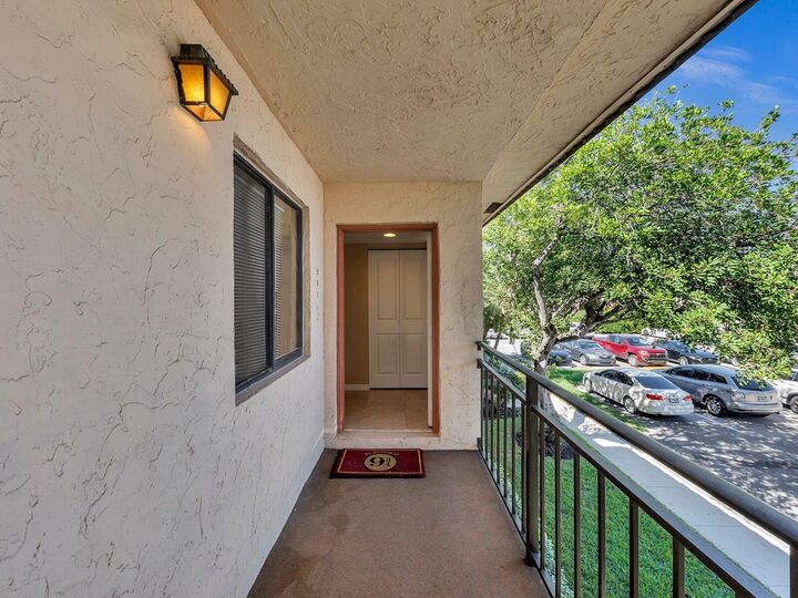 Property Photo:  359 Lakeview Drive 201  FL 33326 