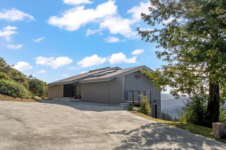 Property Photo:  12336 Indian Rock Way  CA 95033 