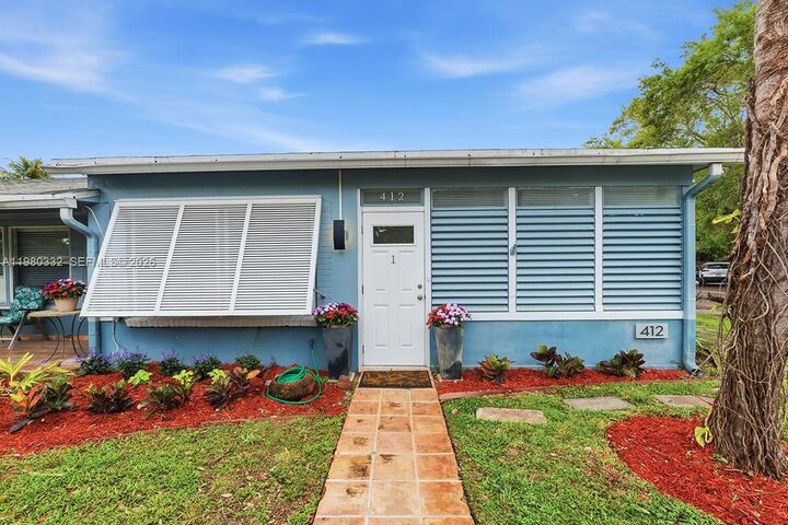 Property Photo:  412 NE 14th Ave  FL 33301 
