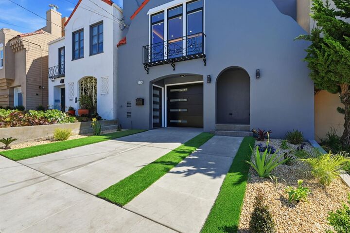 Property Photo:  2124 18th Avenue  CA 94116 