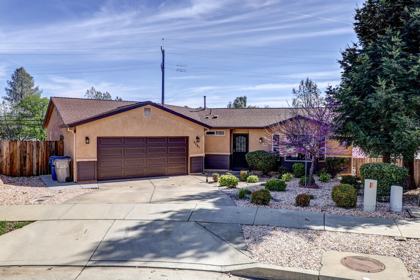 Property Photo: 3297 Bridgewater Court CA 96003
