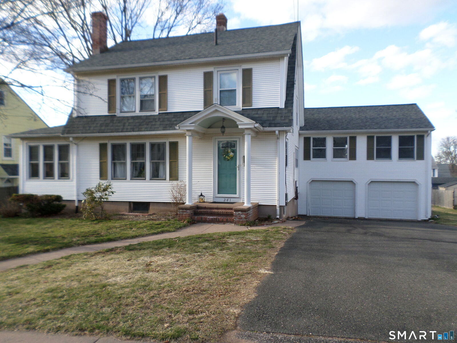 Property Photo:  241 Henry Street  CT 06042 