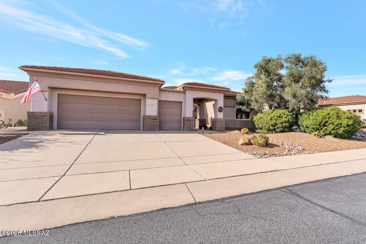 Property Photo:  2084 E Bighorn Mountain  AZ 85755 