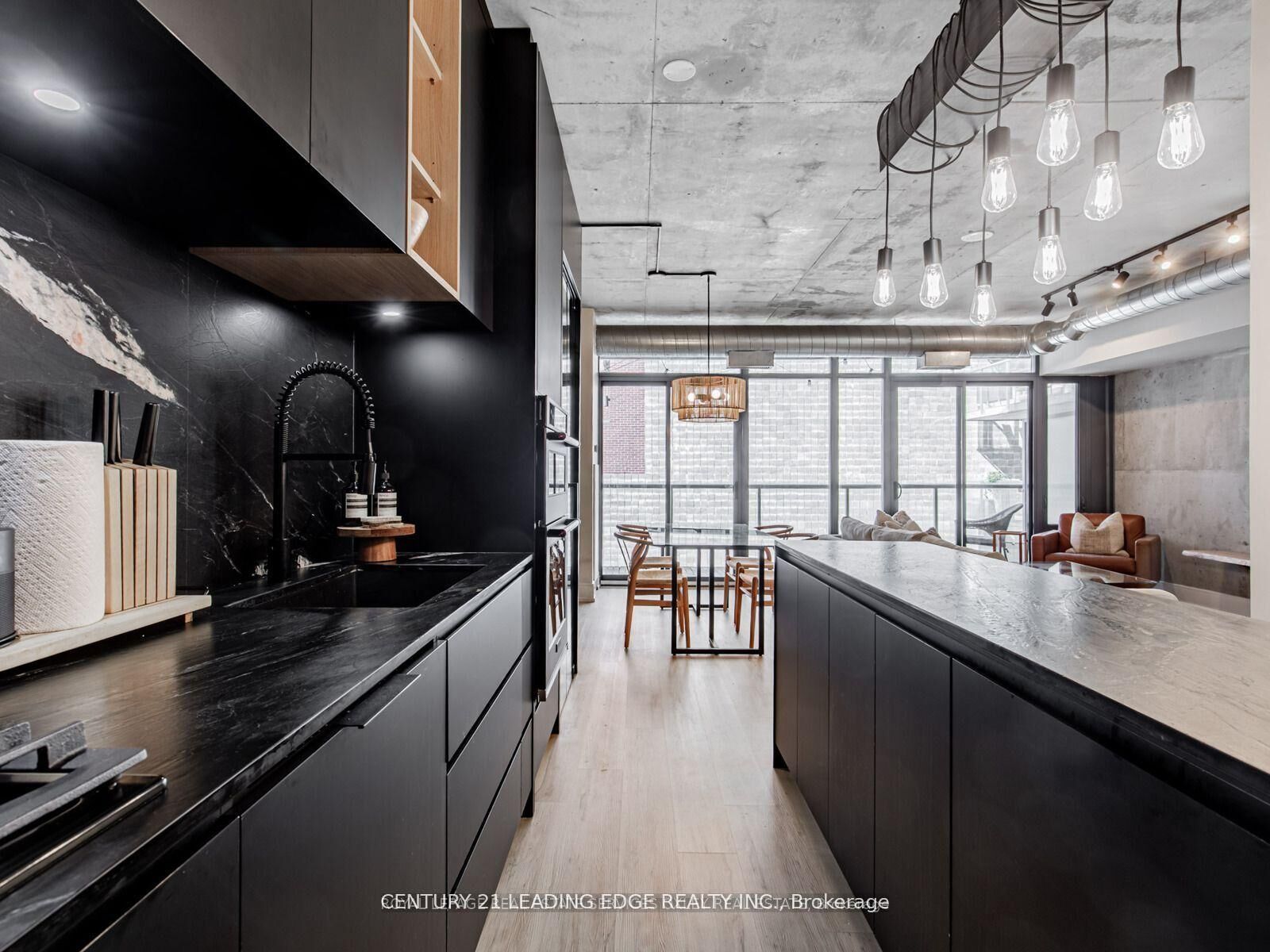 Property Photo: 138 Princess Street 515 ON M5A 0B1