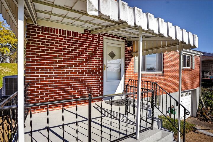 Property Photo:  813 Alberta Dr  PA 15122 