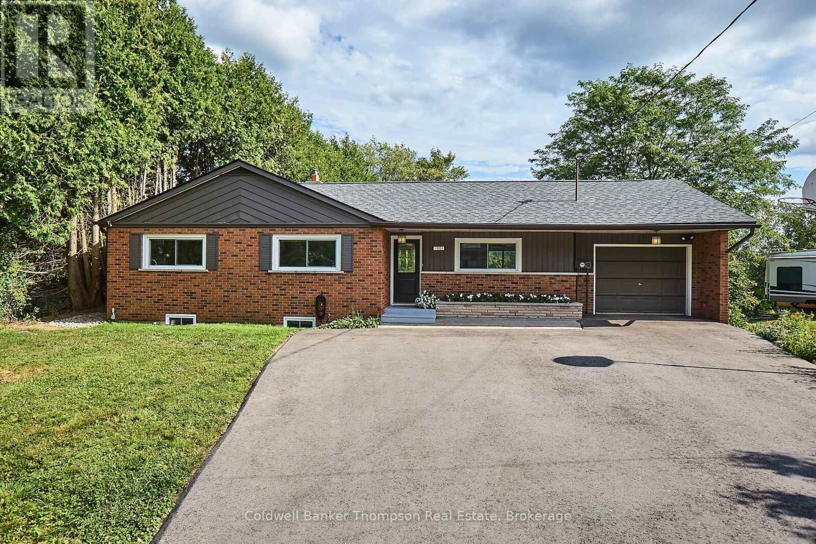 Property Photo: 109 Riverside Drive ON P1H 1R6