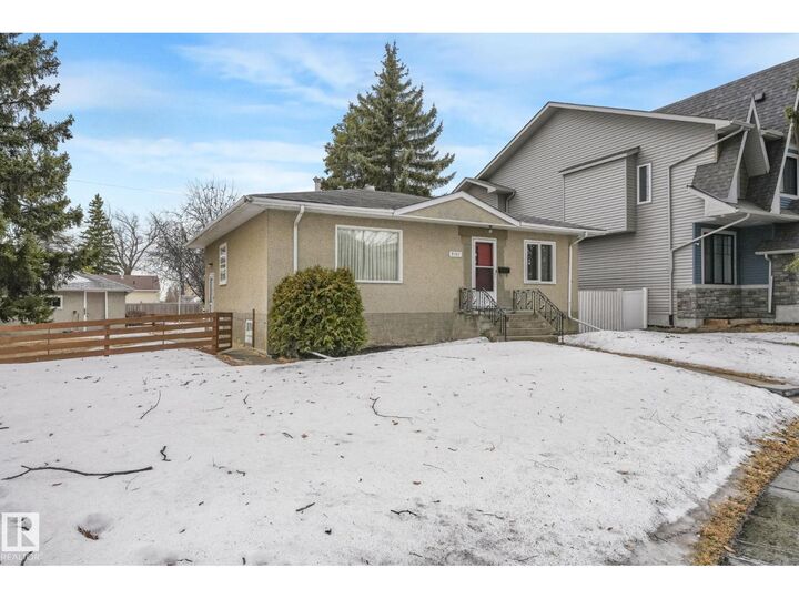 Property Photo:  9107 65 Av NW  AB T6E 0J8 