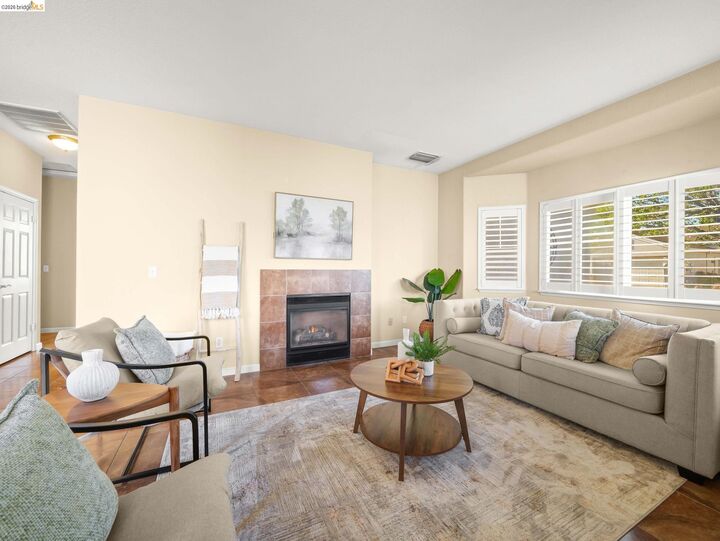 Property Photo:  714 Cherry Hills  CA 94571 