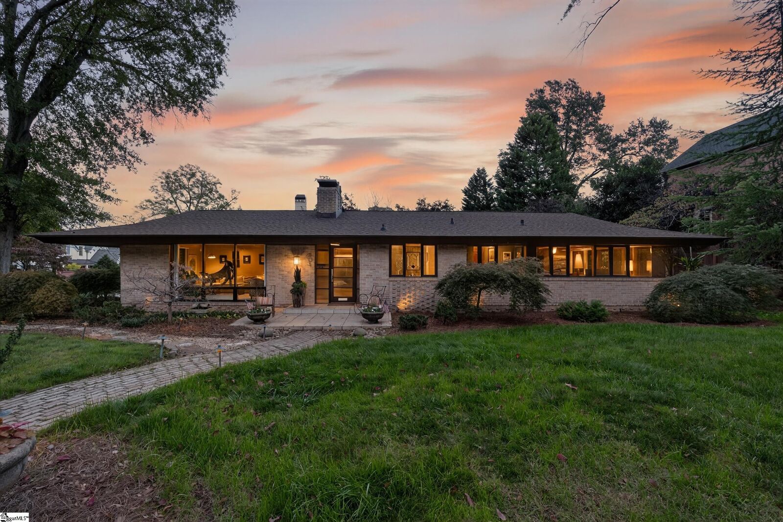 Property Photo:  801 McDaniel Avenue  SC 29605 