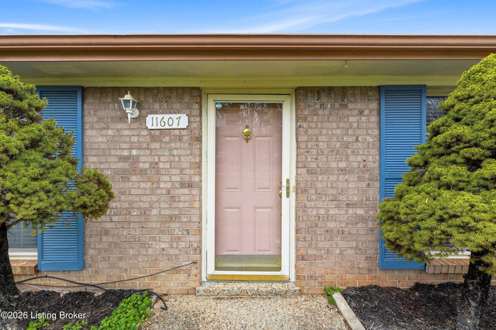 Property Photo:  11607 Deham Dr  KY 40241 