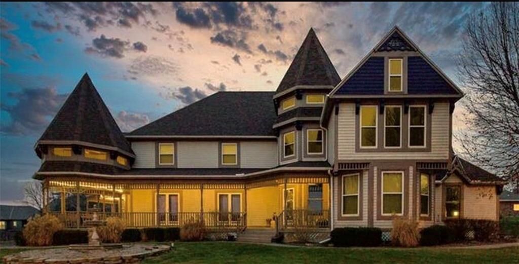 Property Photo:  15401 Antioch Road  KS 66221 